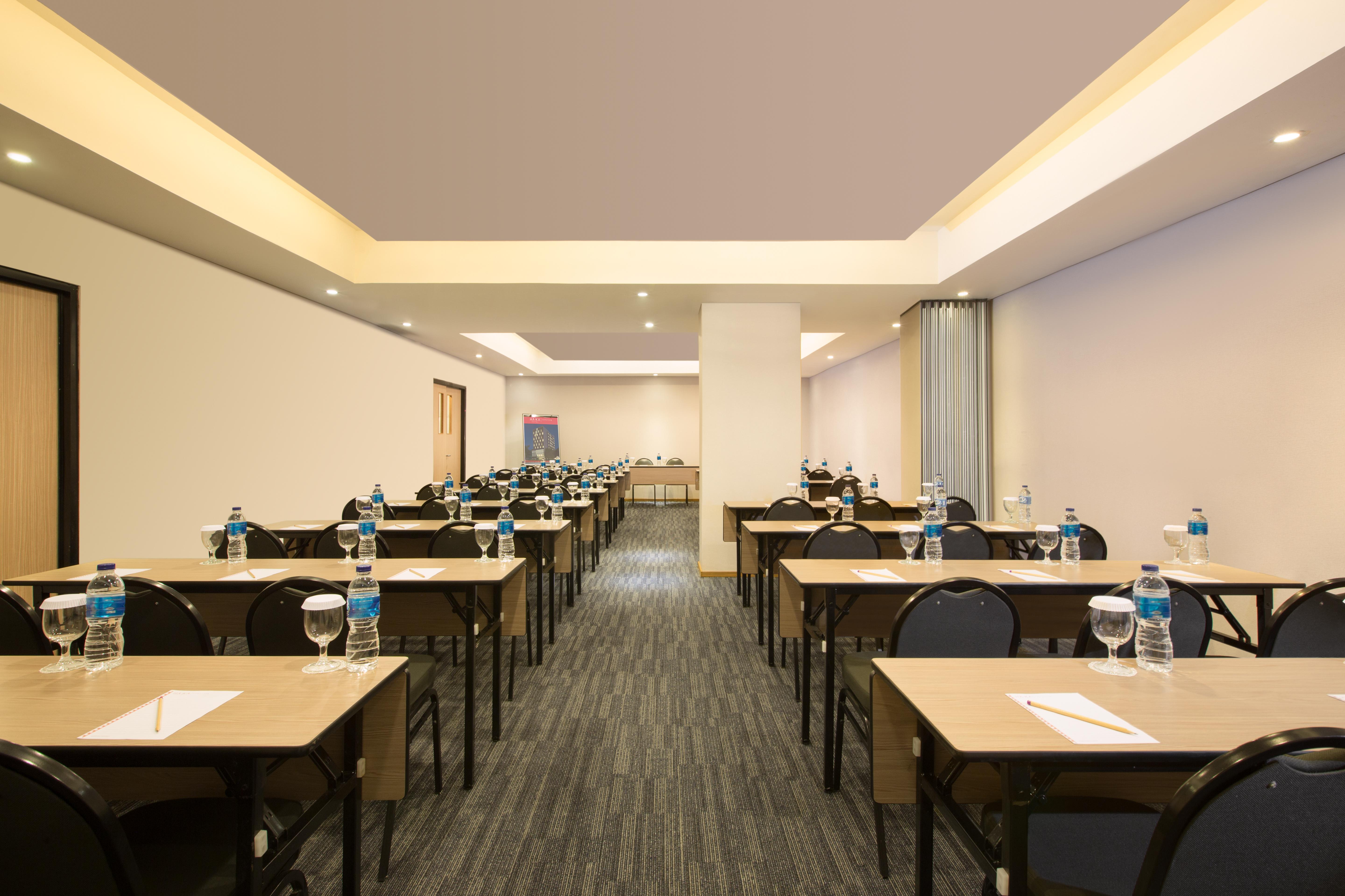 Up-Peak Hotel Simpang Lima Semarang Formerly Ha-Ka Simpanglima Hotel Семаранг Экстерьер фото